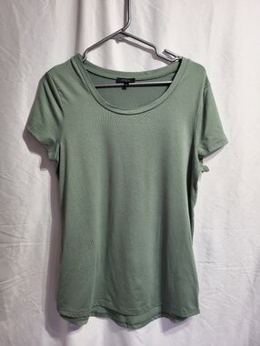 Eclipse Sage Green Scoop Neck Short Sleeve Tee, Size Medium